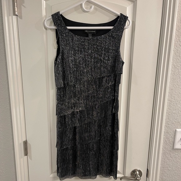 Connected Apparel Black shimmer dress - Picture 2 of 4